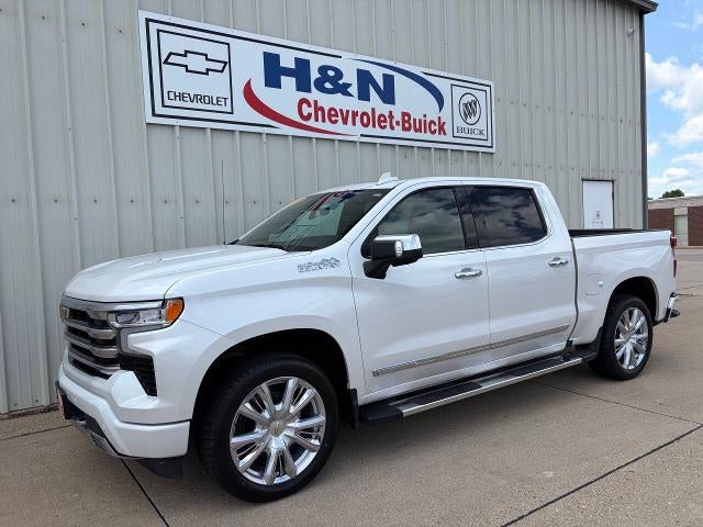 2023 Chevrolet Silverado 1500 High Country in Iridescent Pearl Tricoat — front three-quarter view